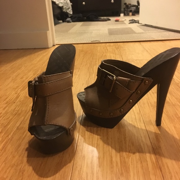 Burberry open toe clog heels - Picture 3 of 3